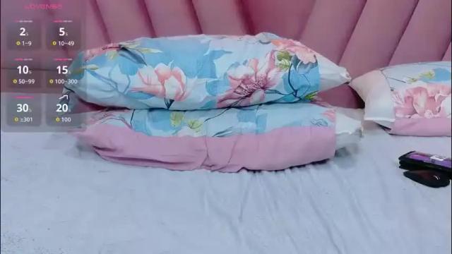 Image 3 of hornybarelylegalgirl Stream on Chaturbate on 29 days ago