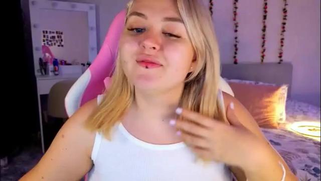 Image 4 of hornycakee Stream on Chaturbate on 2 months ago