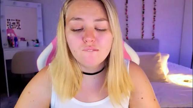 Image 8 of hornycakee Stream on Chaturbate on 2 months ago