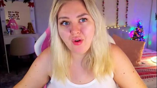 Image 3 of hornycakee Stream on Chaturbate on 21 days ago