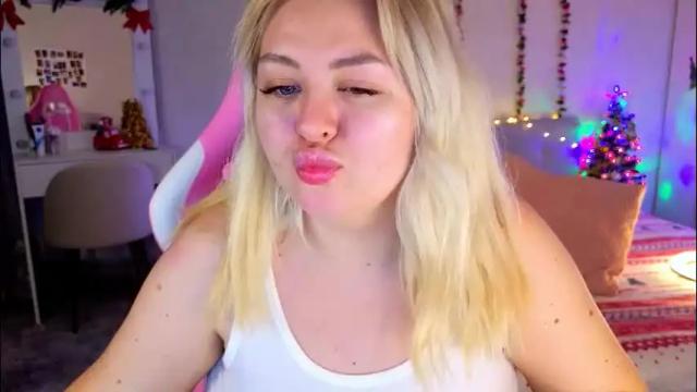 Image 4 of hornycakee Stream on Chaturbate on 21 days ago