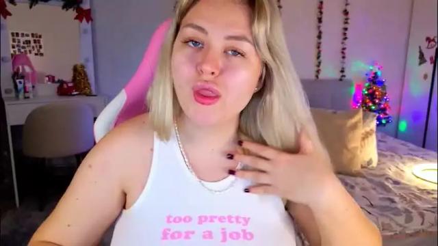 Image 7 of hornycakee Stream on Chaturbate on 11 days ago