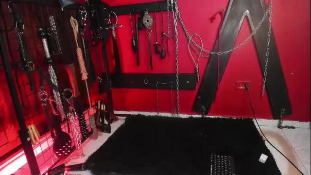Image 8 of hornydahiana Stream on Chaturbate on 26 days ago