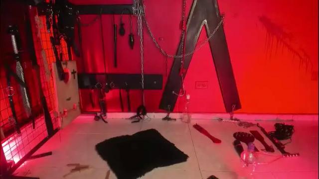 Image 11 of hornydahiana Stream on Chaturbate on 2 days ago