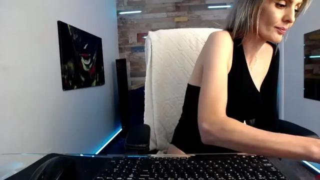 Thumbnail 1, hornygirllx's Stream at Chaturbate, 13 months ago