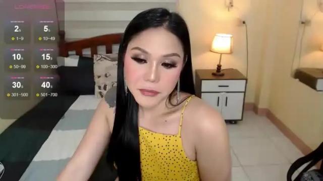Image 3 of hornyhugecockts Stream on Chaturbate on 12 months ago