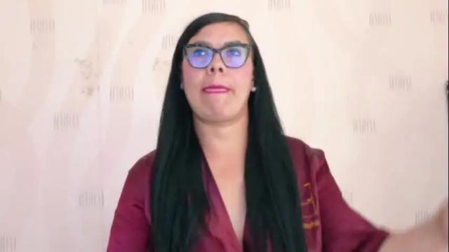 Image 11 of hornylatimommy Stream on Chaturbate on 1 month ago