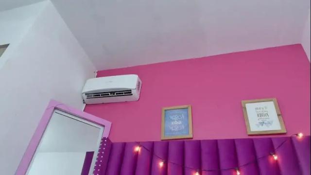 Image 12 of hornylatimommy Stream on Chaturbate on 1 day ago