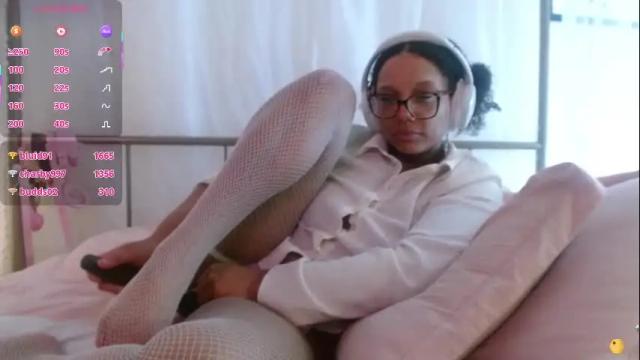 Image 11 of hornylittlehoney Stream on Chaturbate on 1 month ago