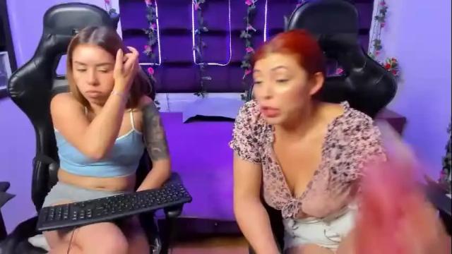 Image 10 of hornyy_mom Stream on Chaturbate on 1 month ago