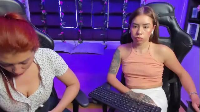 Image 11 of hornyy_mom Stream on Chaturbate on 1 month ago
