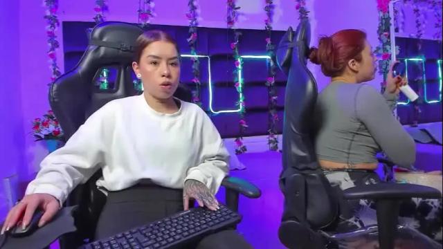 Image 6 of hornyy_mom Stream on Chaturbate on 1 month ago
