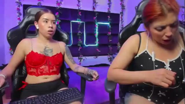 Image 4 of hornyy_mom Stream on Chaturbate on 1 month ago