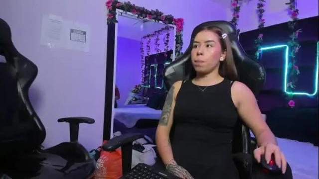 Thumbnail 1, hornyy_mom's Stream at Chaturbate, 18 days ago