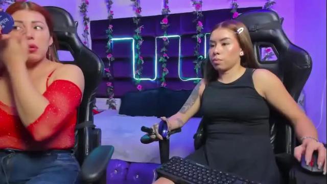 Image 8 of hornyy_mom Stream on Chaturbate on 24 days ago