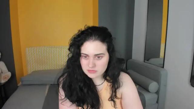 Image 3 of horomi Stream on Chaturbate on 24 months ago