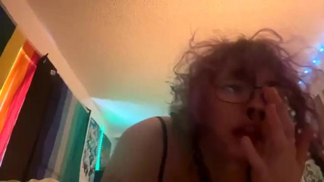 Image 2 of horseknees Stream on Chaturbate on 14 months ago