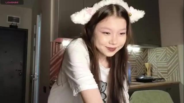Image 4 of hosina_sayeri Stream on Chaturbate on 1 month ago