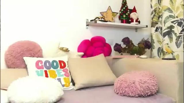 Image 11 of hot69milf Stream on Chaturbate on 11 days ago