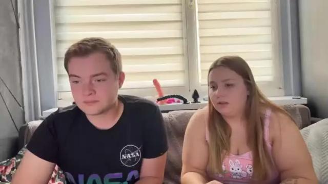 Image 4 of hot___________couple Stream on Chaturbate on 17 months ago