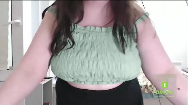 Image 2 of hot_and_pretty Stream on Chaturbate on 1 month ago
