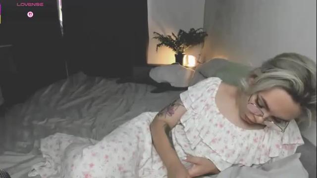 Image 2 of hot_babayaga Stream on Chaturbate on 21 days ago