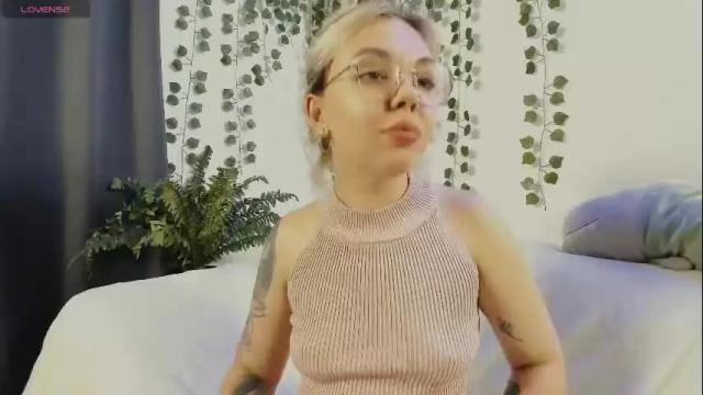 Image 3 of hot_babayaga Stream on Chaturbate on 12 days ago