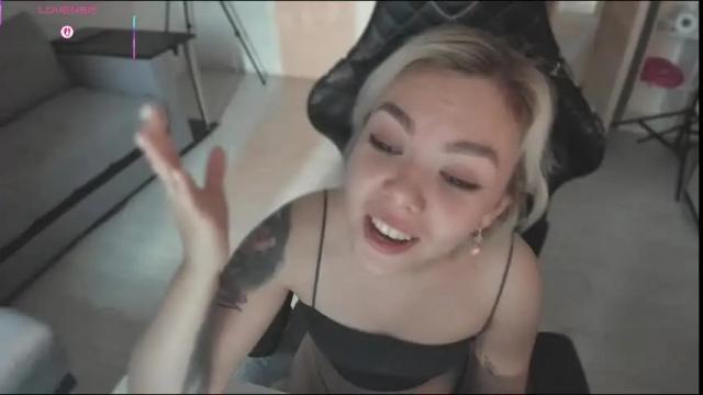 Image 4 of hot_babayaga Stream on Chaturbate on 3 days ago