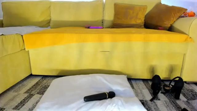 Image 6 of hot_babes_live Stream on Chaturbate on 6 days ago