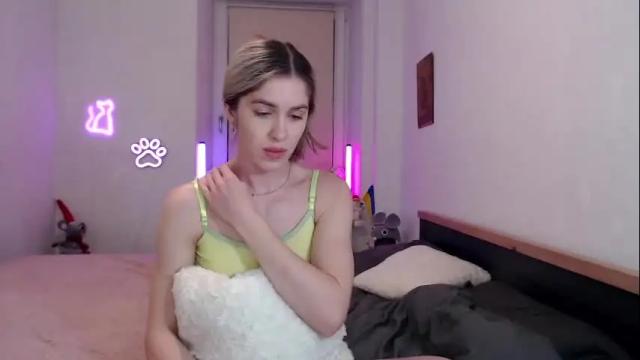 Image 4 of hot_berry69 Stream on Chaturbate on 1 month ago