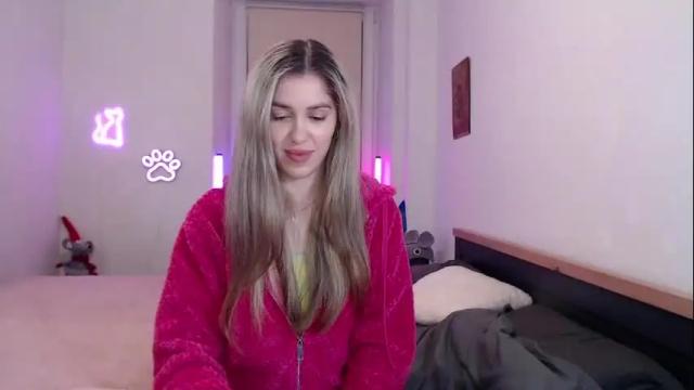 Image 8 of hot_berry69 Stream on Chaturbate on 1 month ago