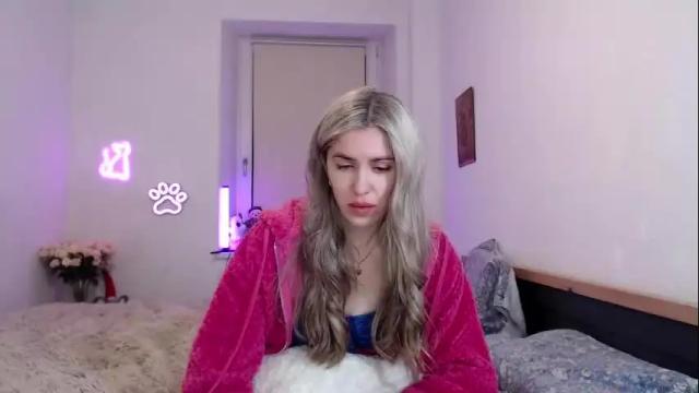 Image 11 of hot_berry69 Stream on Chaturbate on 1 month ago