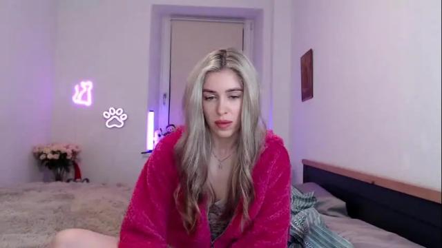 Image 3 of hot_berry69 Stream on Chaturbate on 1 month ago