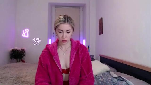 Image 4 of hot_berry69 Stream on Chaturbate on 20 days ago