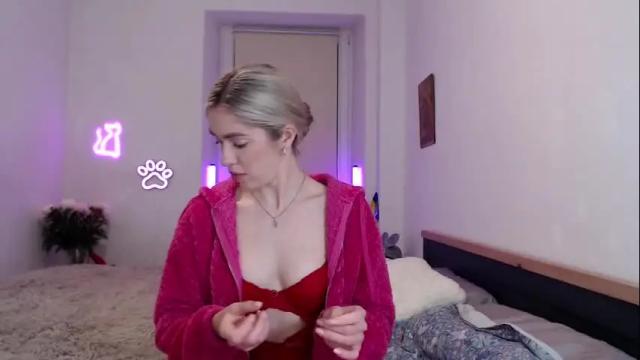 Image 7 of hot_berry69 Stream on Chaturbate on 20 days ago