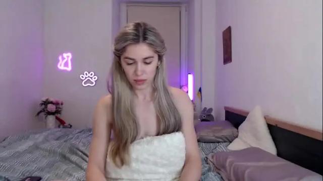 Image 10 of hot_berry69 Stream on Chaturbate on 5 days ago