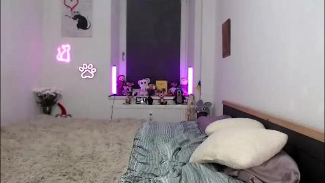 Image 6 of hot_berry69 Stream on Chaturbate on 2 months ago