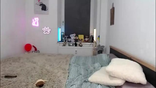 Image 8 of hot_berry69 Stream on Chaturbate on 1 month ago