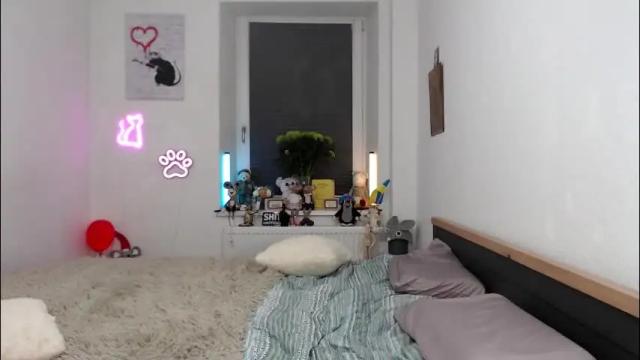 Image 10 of hot_berry69 Stream on Chaturbate on 1 month ago