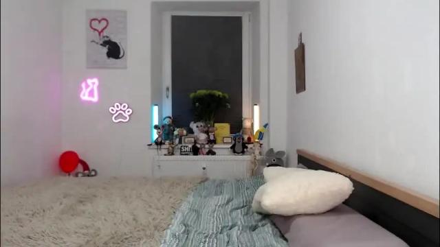 Image 6 of hot_berry69 Stream on Chaturbate on 1 month ago