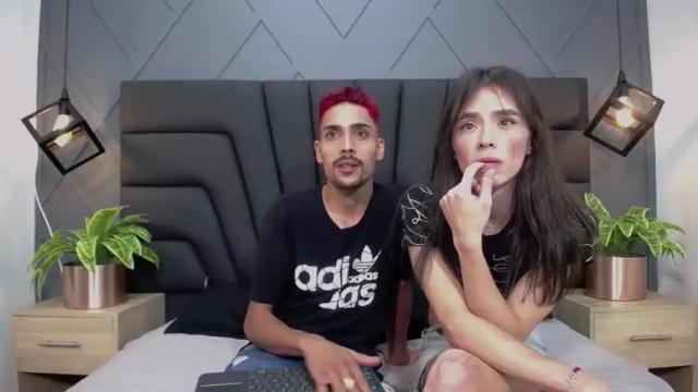 Image 2 of hot_bunnies_14 Stream on Chaturbate on 17 months ago