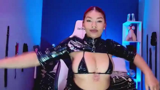 Image 8 of hot_chocolate_4u Stream on Chaturbate on 16 days ago