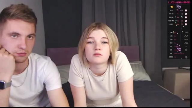Image 6 of hot_couple_horny Stream on Chaturbate on 18 months ago