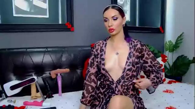 Image 2 of hot_darina Stream on Chaturbate on 1 month ago