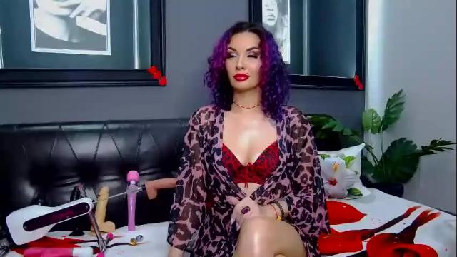 Image 2 of hot_darina Stream on Chaturbate on 24 days ago