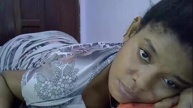 Image 8 of hot_desiiree Stream on Chaturbate on 22 months ago