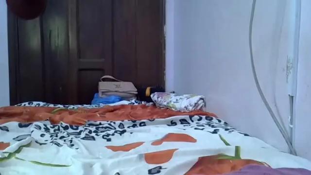 Image 6 of hot_desiiree Stream on Chaturbate on 22 months ago