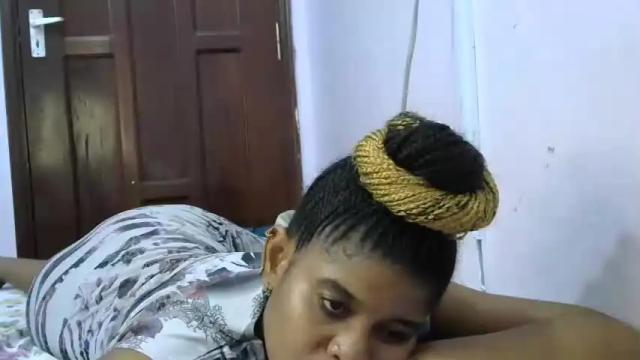 Image 6 of hot_desiiree Stream on Chaturbate on 22 months ago