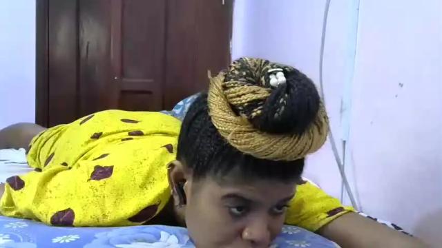 Image 10 of hot_desiiree Stream on Chaturbate on 21 months ago