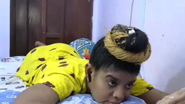 Image 3 of hot_desiiree Stream on Chaturbate on 21 months ago